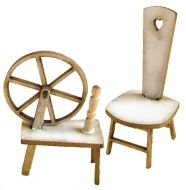 1:24th Spinning Wheel & Stool